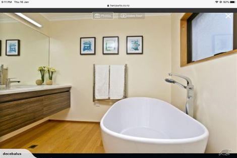 Photo of property in 21 Glen Vista Place, Bayview, Auckland, 0629