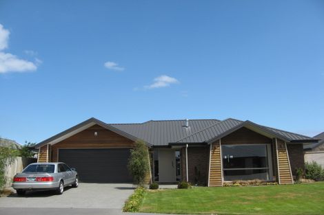 Photo of property in 17 Woodhaven Place, Parklands, Christchurch, 8083