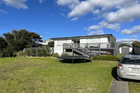 Photo of property in 4 Cheviot Street, Mangawhai Heads, Mangawhai, 0505