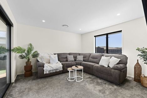 Photo of property in 25 Papawhero Drive, Bell Block, New Plymouth, 4312