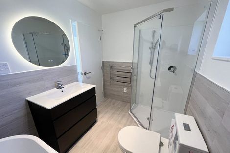 Photo of property in 10/535 Swanson Road, Ranui, Auckland, 0612