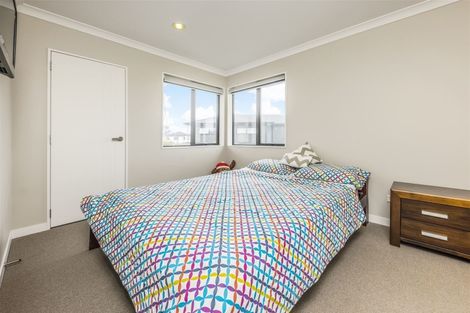 Photo of property in 87 Naylors Drive, Mangere, Auckland, 2022
