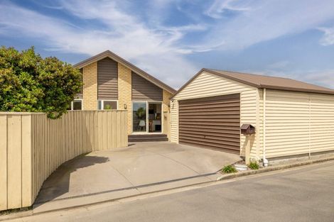 Photo of property in 1/27 Kirsten Place, Parklands, Christchurch, 8083