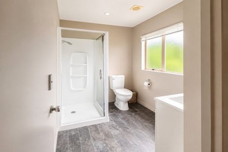 Photo of property in 308 Sunset Road, Windsor Park, Auckland, 0632