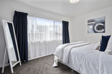 Photo of property in 2/5 Remus Place, Totara Vale, Auckland, 0629