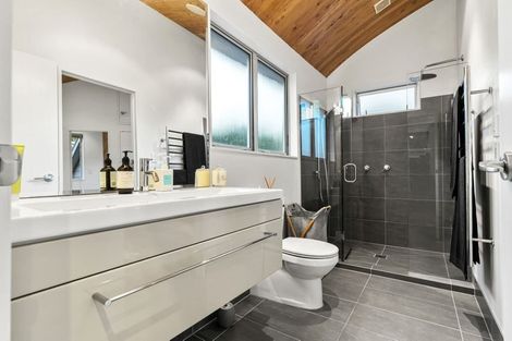 Photo of property in 43a Lonely Track Road, Fairview Heights, Auckland, 0632