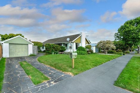 Photo of property in 16 Freebairn Street, Redwood, Christchurch, 8051