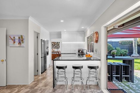 Photo of property in 7 Nypa Way, Somerville, Auckland, 2014