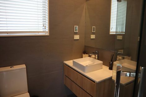 Photo of property in 73 Warman Road, Okura, Auckland, 0792