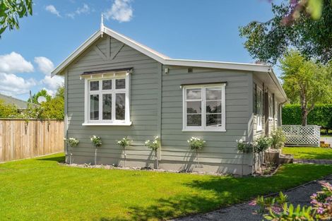 Photo of property in 9 Yule Grove, Greytown, 5712