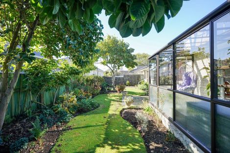 Photo of property in 92 Newcastle Street, Windsor, Invercargill, 9810