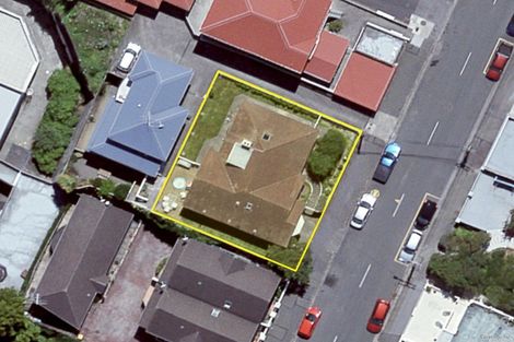 Photo of property in 100 Brougham Street, Mount Victoria, Wellington, 6011