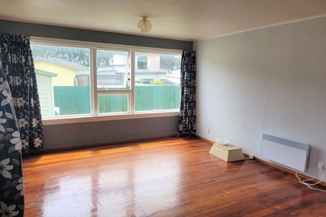 Photo of property in 32 Hine Street, New Plymouth, 4310