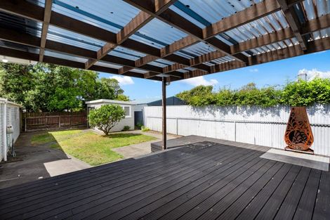 Photo of property in 19 Shrimpton Road, Haumoana, 4102