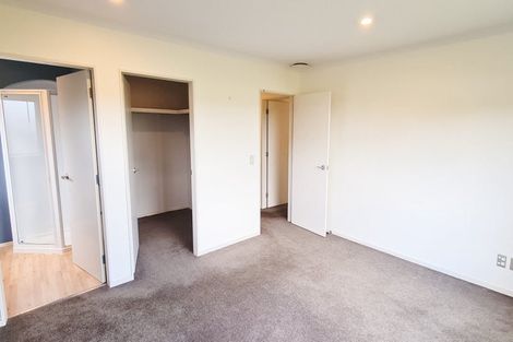 Photo of property in 9 James Nairn Grove, Riverstone Terraces, Upper Hutt, 5018