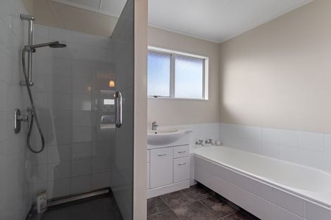 Photo of property in 10 Avon Street, Rongotea, 4476