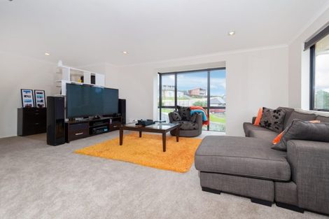 Photo of property in 61 Tiriwa Drive, Massey, Auckland, 0614