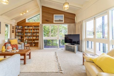 Photo of property in 9 Halswater Drive, Churton Park, Wellington, 6037