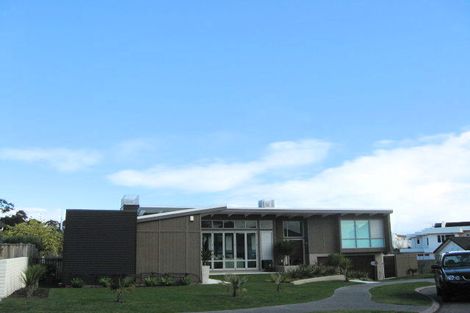 Photo of property in 9 Woodford Heights, Havelock North, 4130