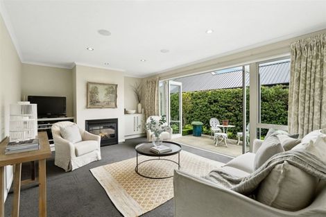 Photo of property in 30 Hawthorne Street, Strowan, Christchurch, 8052