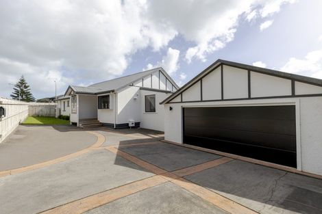 Photo of property in 105 Parklands Avenue, Bell Block, New Plymouth, 4312