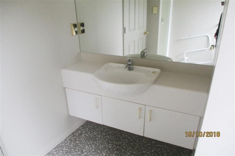 Photo of property in 28 Broadhaven Avenue, Parklands, Christchurch, 8083