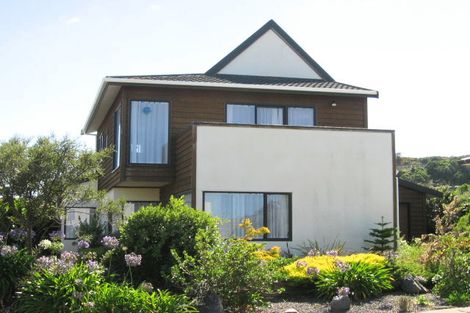 Photo of property in 12b Bay Lair Grove, Island Bay, Wellington, 6023