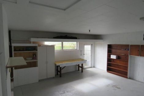 Photo of property in 35 Nevada Drive, Merrilands, New Plymouth, 4312