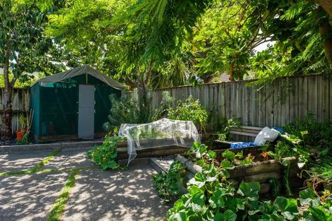 Photo of property in 11 Haronga Road, Inner Kaiti, Gisborne, 4010