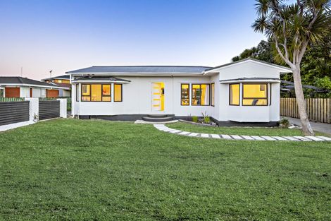 Photo of property in 6b Roys Road, Weymouth, Auckland, 2103