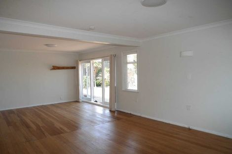 Photo of property in 1 Toru Road, Paraparaumu Beach, Paraparaumu, 5032