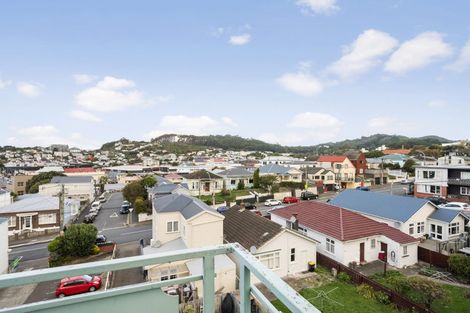 Photo of property in 2/4 Kenwyn Terrace, Newtown, Wellington, 6021