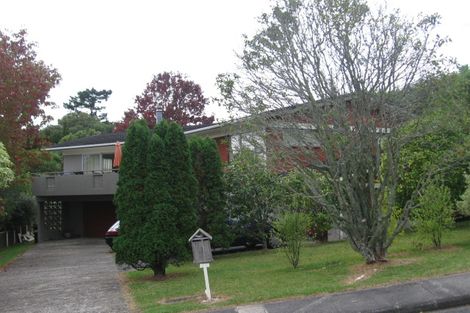 Photo of property in 1 Kawaka Street, Titirangi, Auckland, 0604