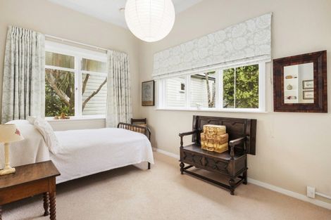 Photo of property in 38 The Crescent, Roseneath, Wellington, 6011