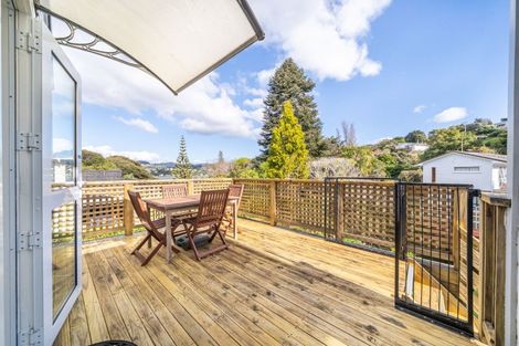 Photo of property in 18b Penryn Drive, Camborne, Porirua, 5026