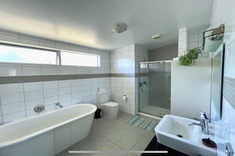 Photo of property in 35q Garnet Road, Westmere, Auckland, 1022
