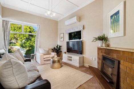 Photo of property in 1 Lucy Road, Bluff Hill, Napier, 4110