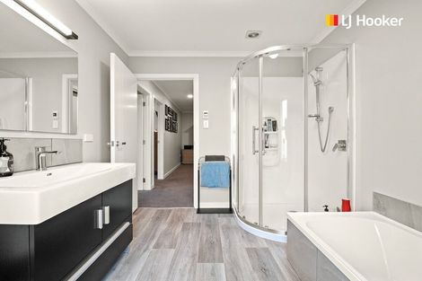 Photo of property in 11 Eastbank Street, Waverley, Dunedin, 9013