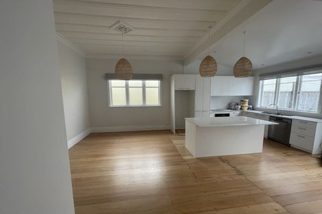Photo of property in 26 Anne Street, Devonport, Auckland, 0624