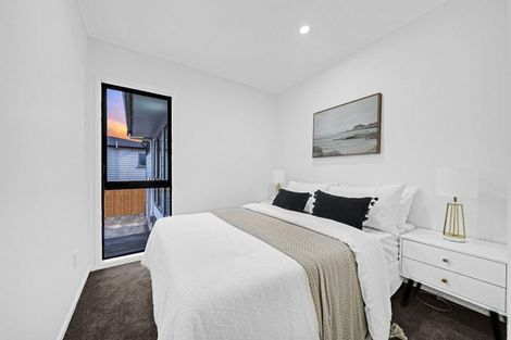 Photo of property in 40 West Harbour Drive, West Harbour, Auckland, 0618