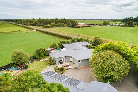 Photo of property in 17 Aranui Road, Kairanga, Palmerston North, 4475