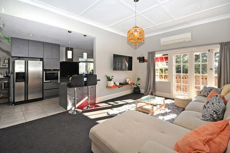Photo of property in 47 View Road, Henderson, Auckland, 0612