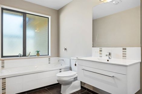 Photo of property in 89 Rannoch Drive, Broomfield, Christchurch, 8042