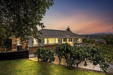 Photo of property in 75 Easther Crescent, Kew, Dunedin, 9012