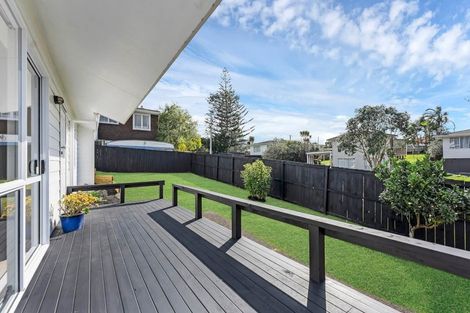 Photo of property in 39 Glynnbrooke Street, Te Atatu South, Auckland, 0610