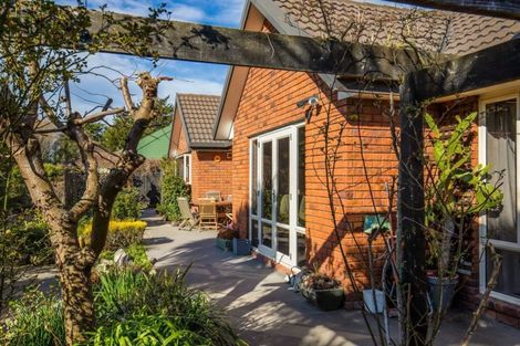 Photo of property in 5 Hossack Close, Belfast, Christchurch, 8051