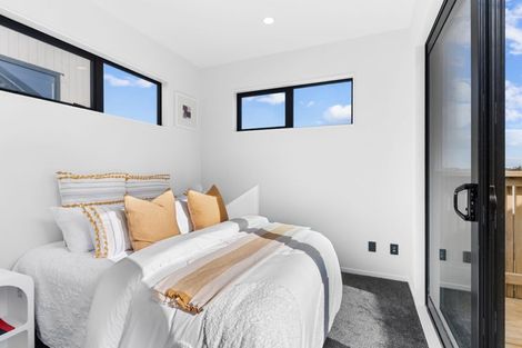 Photo of property in 42 Taukahiwi Road, Pukekohe, 2120