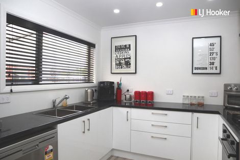 Photo of property in 11 Dick Street, South Dunedin, Dunedin, 9012