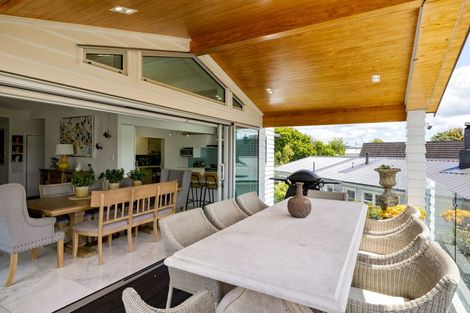 Photo of property in 163 Lake Crescent, Hamilton Lake, Hamilton, 3204