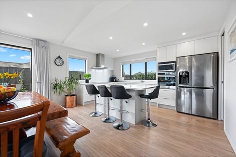 Photo of property in 63 Ladeira Place, Fitzroy, Hamilton, 3206